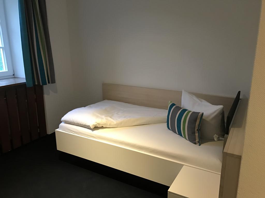 Die Krone - Hotel Garni 키르히자르텐 외부 사진