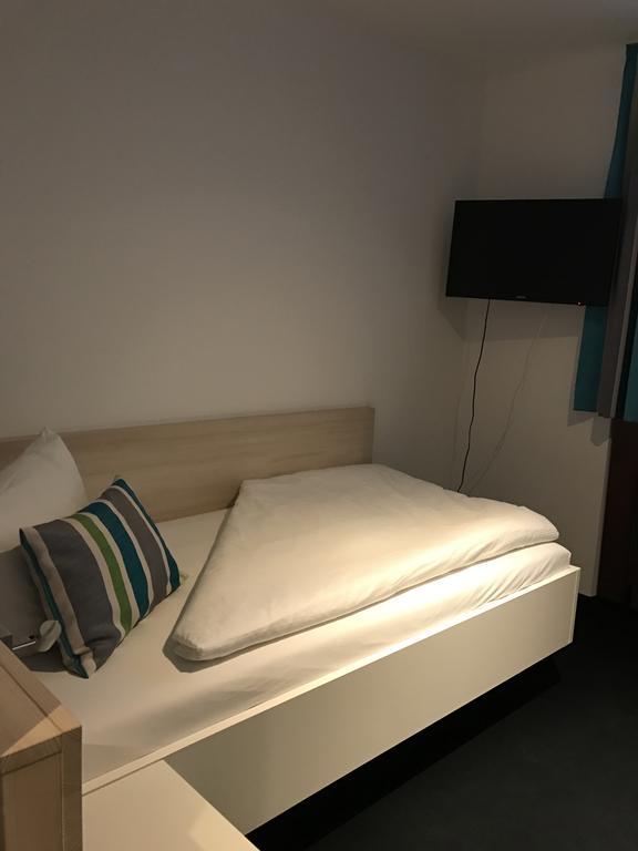 Die Krone - Hotel Garni 키르히자르텐 외부 사진